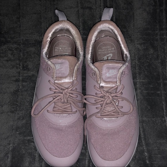 nike pink velvet shoes